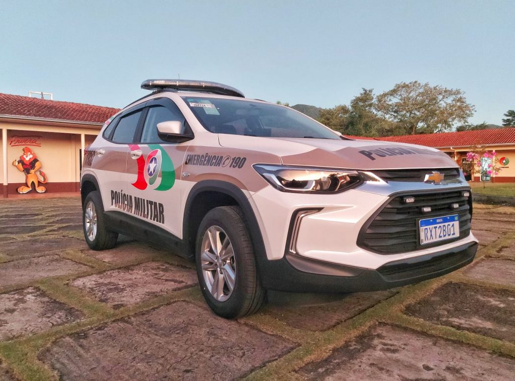 A Polícia Militar de Jaraguá do Sul prendeu três homens, por tráfico de drogas